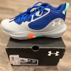 Under Armour youth basketball sneakers unisex size 6Y